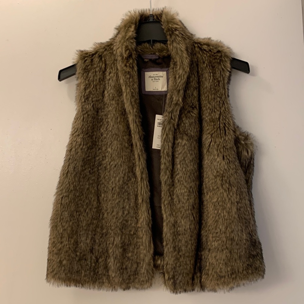 Abercrombie & Fitch Womens Faux Fur Vest Brown Size Large NWT